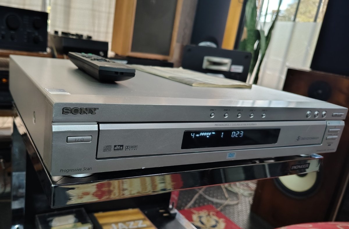 sony-dvpnc675p